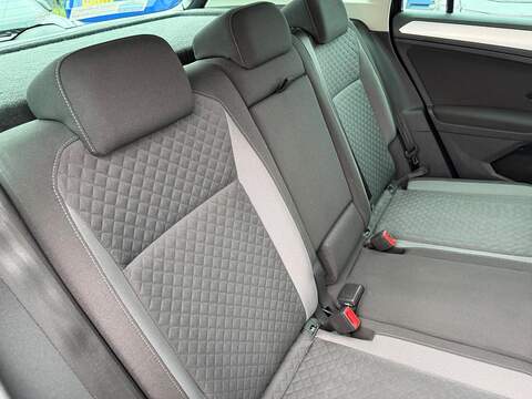 Volkswagen Tiguan 2.0 TDI BlueMotion Tech SE Navigation Euro 6 (s/s) 5dr - U79747