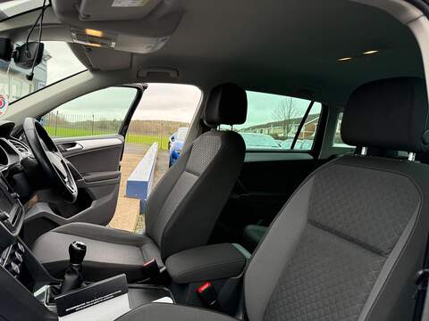 Volkswagen Tiguan 2.0 TDI BlueMotion Tech SE Navigation Euro 6 (s/s) 5dr - U79747