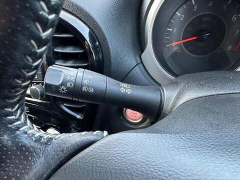 Nissan Juke 1.2 DIG-T Tekna Euro 6 (s/s) 5dr - U79751