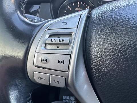 Nissan Qashqai 1.5 dCi Tekna 2WD Euro 5 (s/s) 5dr - U79753