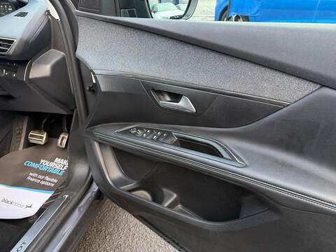 Peugeot 3008 1.5 BlueHDi Allure Premium + EAT Euro 6 (s/s) 5dr - U79754