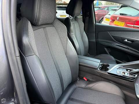 Peugeot 3008 1.5 BlueHDi Allure Premium + EAT Euro 6 (s/s) 5dr - U79754