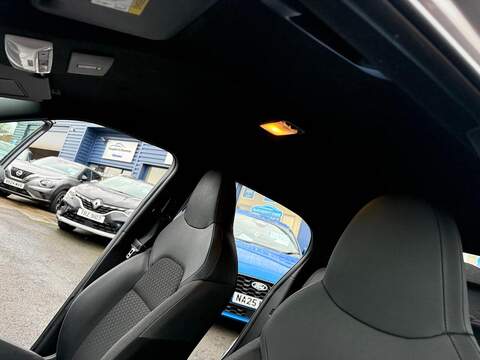 Nissan Juke 1.0 DIG-T N-Connecta Euro 6 (s/s) 5dr - U79757