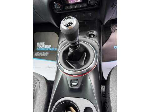 Nissan Juke 1.0 DIG-T N-Connecta Euro 6 (s/s) 5dr - U79757