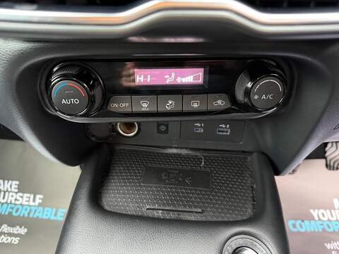 Nissan Juke 1.0 DIG-T N-Connecta Euro 6 (s/s) 5dr - U79757