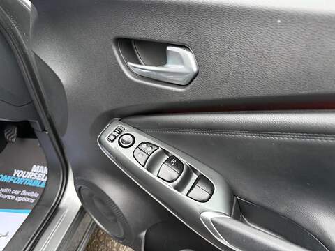 Nissan Juke 1.0 DIG-T N-Connecta Euro 6 (s/s) 5dr - U79757