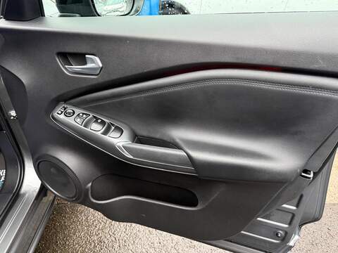 Nissan Juke 1.0 DIG-T N-Connecta Euro 6 (s/s) 5dr - U79757