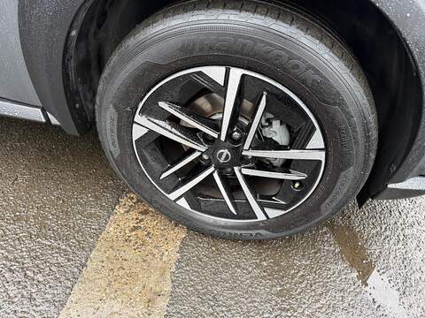 Nissan Juke 1.0 DIG-T N-Connecta Euro 6 (s/s) 5dr - U79757