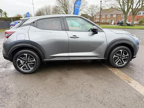 Nissan Juke 1.0 DIG-T N-Connecta Euro 6 (s/s) 5dr - U79757