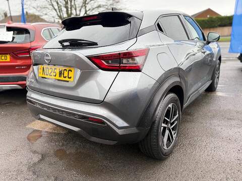 Nissan Juke 1.0 DIG-T N-Connecta Euro 6 (s/s) 5dr - U79757