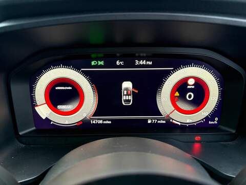 Nissan Qashqai 1.3 DIG-T MHEV N-Connecta Euro 6 (s/s) 5dr - U79759