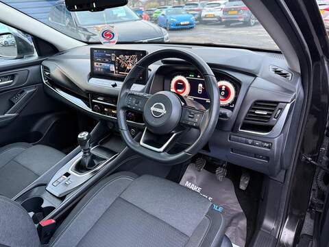 Nissan Qashqai 1.3 DIG-T MHEV N-Connecta Euro 6 (s/s) 5dr - U79759