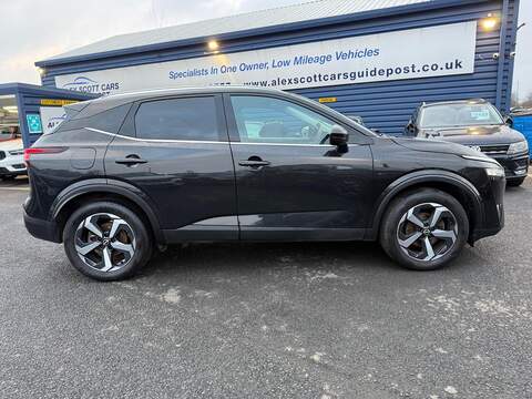 Nissan Qashqai 1.3 DIG-T MHEV N-Connecta Euro 6 (s/s) 5dr - U79759