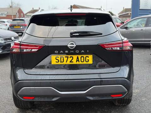 Nissan Qashqai 1.3 DIG-T MHEV N-Connecta Euro 6 (s/s) 5dr - U79759