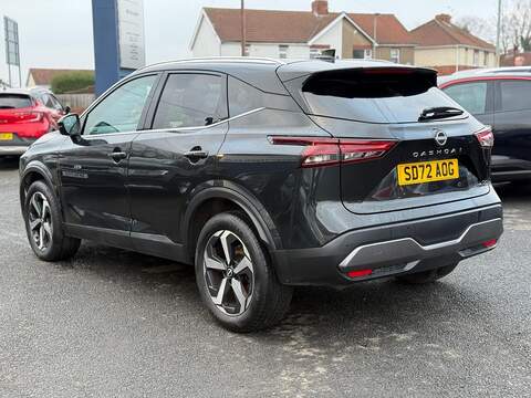 Nissan Qashqai 1.3 DIG-T MHEV N-Connecta Euro 6 (s/s) 5dr - U79759
