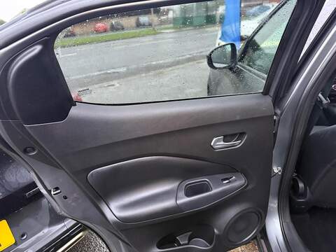 Nissan Juke 1.6 N-Connecta Auto Euro 6 5dr - U79760