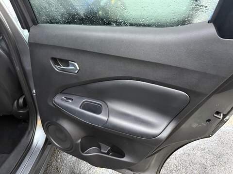 Nissan Juke 1.6 N-Connecta Auto Euro 6 5dr - U79760