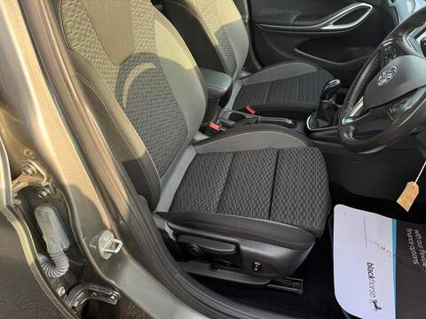 Vauxhall Astra 1.2 Turbo SRi VX Line Nav Euro 6 (s/s) 5dr - U79762