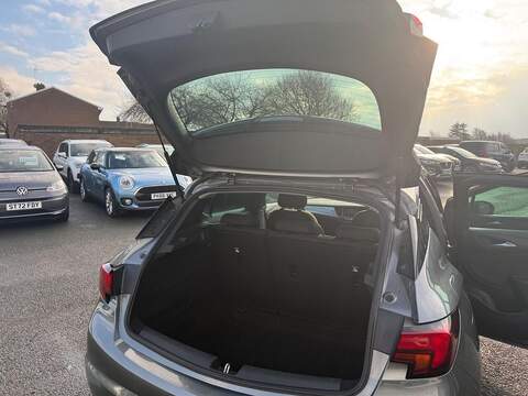 Vauxhall Astra 1.2 Turbo SRi VX Line Nav Euro 6 (s/s) 5dr - U79762