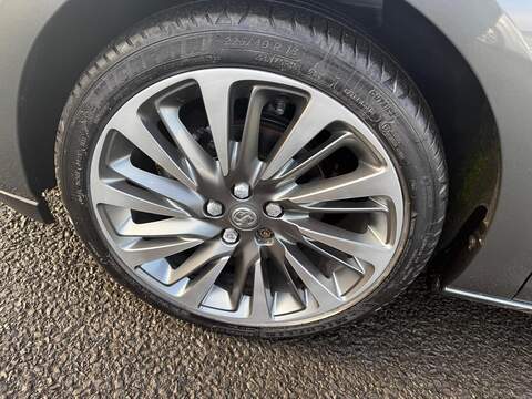 Vauxhall Astra 1.2 Turbo SRi VX Line Nav Euro 6 (s/s) 5dr - U79762