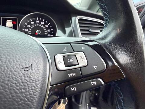 Volkswagen e-Golf 35.8kWh e-Golf Hatchback 5dr Electric Auto (136 ps) - U79764