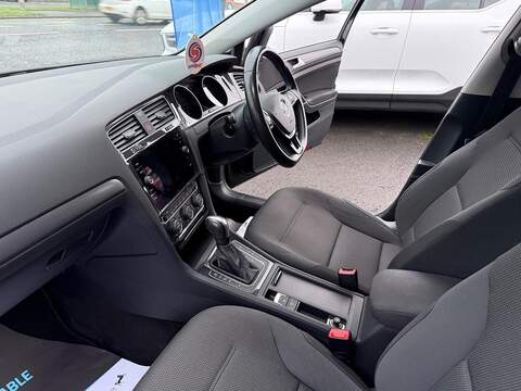 Volkswagen e-Golf 35.8kWh e-Golf Hatchback 5dr Electric Auto (136 ps) - U79764