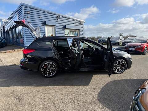 Ford Focus 1.5 EcoBlue ST-Line X Auto Euro 6 (s/s) 5dr - U79766