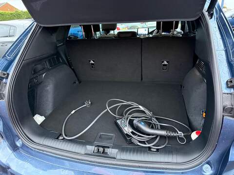 Ford Kuga 2.5 Duratec 14.4kWh ST-Line X Edition CVT Euro 6 (s/s) 5dr - U79767