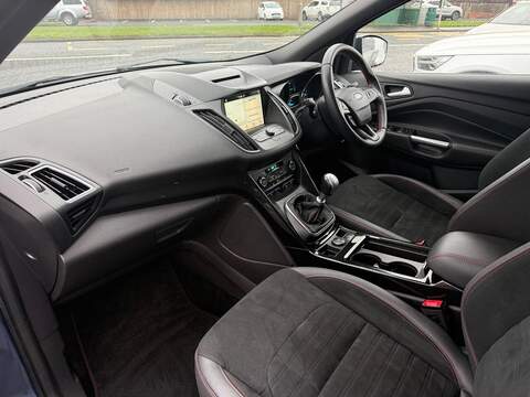 Ford Kuga 2.0 TDCi EcoBlue ST-Line SUV 5dr Diesel Manual AWD Euro 6 (s/s) (180 ps) - U79773