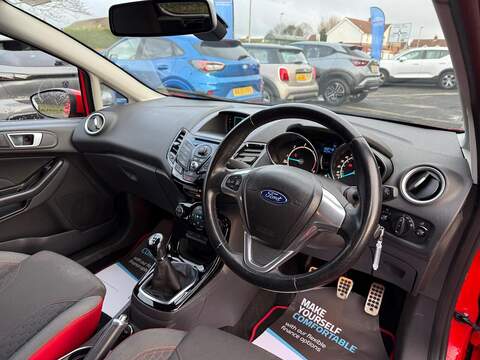 Ford Fiesta 1.6 TDCi Zetec S Hatchback 3dr Diesel Manual Euro 5 (95 ps) - U79774