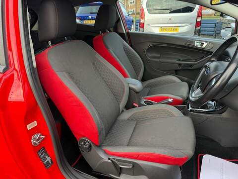 Ford Fiesta 1.6 TDCi Zetec S Hatchback 3dr Diesel Manual Euro 5 (95 ps) - U79774