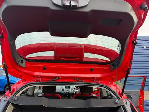 Ford Fiesta 1.6 TDCi Zetec S Hatchback 3dr Diesel Manual Euro 5 (95 ps) - U79774