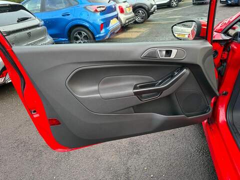 Ford Fiesta 1.6 TDCi Zetec S Hatchback 3dr Diesel Manual Euro 5 (95 ps) - U79774