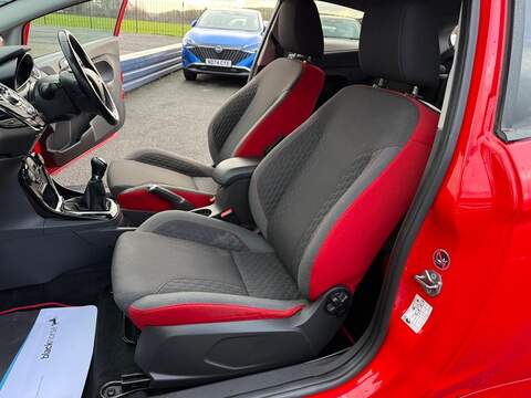 Ford Fiesta 1.6 TDCi Zetec S Hatchback 3dr Diesel Manual Euro 5 (95 ps) - U79774