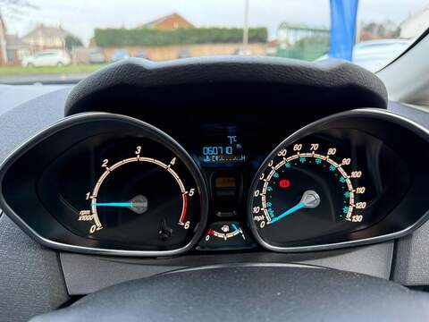 Ford Fiesta 1.6 TDCi Zetec S Hatchback 3dr Diesel Manual Euro 5 (95 ps) - U79774