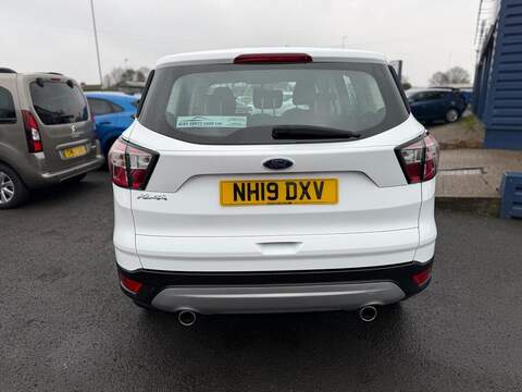 Ford Kuga 1.5T EcoBoost GPF Zetec SUV 5dr Petrol Manual Euro 6 (s/s) (120 ps) - U79780