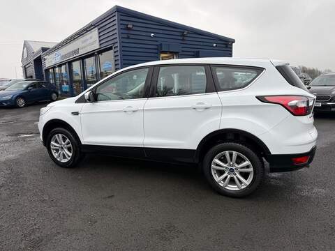 Ford Kuga 1.5T EcoBoost GPF Zetec SUV 5dr Petrol Manual Euro 6 (s/s) (120 ps) - U79780