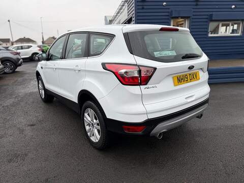 Ford Kuga 1.5T EcoBoost GPF Zetec SUV 5dr Petrol Manual Euro 6 (s/s) (120 ps) - U79780