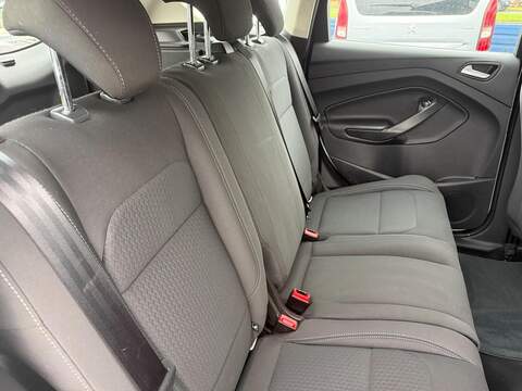 Ford Kuga 1.5T EcoBoost GPF Zetec SUV 5dr Petrol Manual Euro 6 (s/s) (120 ps) - U79780