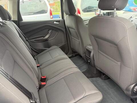 Ford Kuga 1.5T EcoBoost GPF Zetec SUV 5dr Petrol Manual Euro 6 (s/s) (120 ps) - U79780