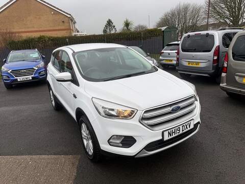 Ford Kuga 1.5T EcoBoost GPF Zetec SUV 5dr Petrol Manual Euro 6 (s/s) (120 ps) - U79780
