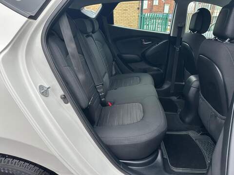 Hyundai ix35 1.7 CRDi S SUV 5dr Diesel Manual Euro 5 (s/s) (115 ps) - U79787