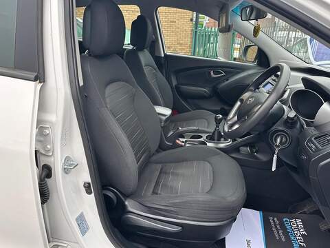 Hyundai ix35 1.7 CRDi S SUV 5dr Diesel Manual Euro 5 (s/s) (115 ps) - U79787