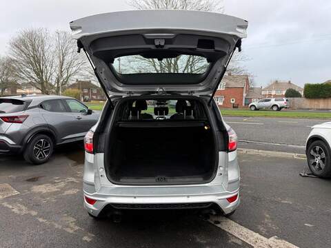 Ford Kuga 1.5 TDCi ST-Line SUV 5dr Diesel Powershift Euro 6 (s/s) (120 ps) - U79790