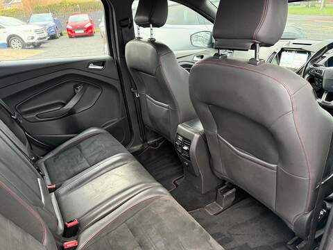 Ford Kuga 1.5 TDCi ST-Line SUV 5dr Diesel Powershift Euro 6 (s/s) (120 ps) - U79790