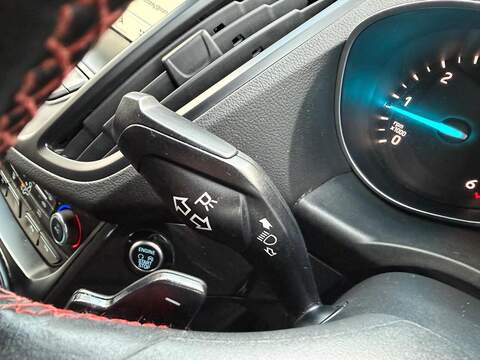 Ford Kuga 1.5 TDCi ST-Line SUV 5dr Diesel Powershift Euro 6 (s/s) (120 ps) - U79790