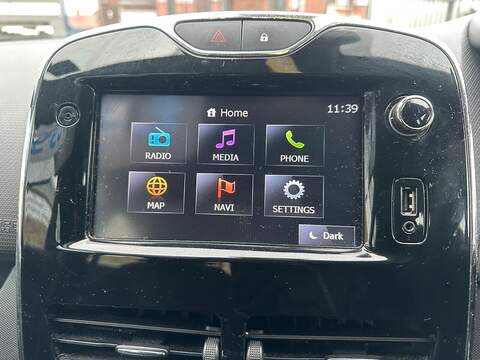 Renault Clio 1.2 16V Dynamique MediaNav Hatchback 5dr Petrol Manual Euro 5 (75 ps) - U79794