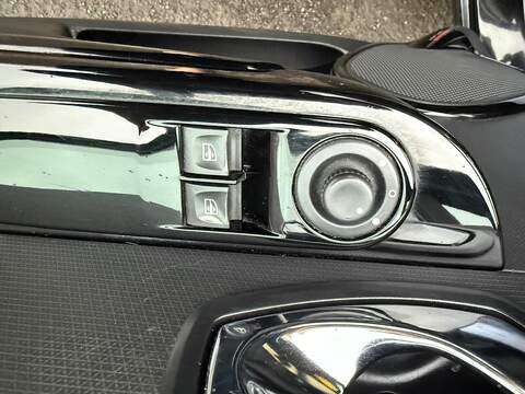 Renault Clio 1.2 16V Dynamique MediaNav Hatchback 5dr Petrol Manual Euro 5 (75 ps) - U79794