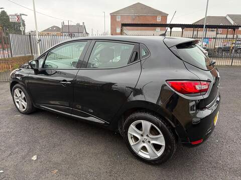 Renault Clio 1.2 16V Dynamique MediaNav Hatchback 5dr Petrol Manual Euro 5 (75 ps) - U79794
