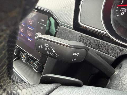 Volkswagen Passat 1.5 TSI EVO R-Line DSG Euro 6 (s/s) 4dr - U79802